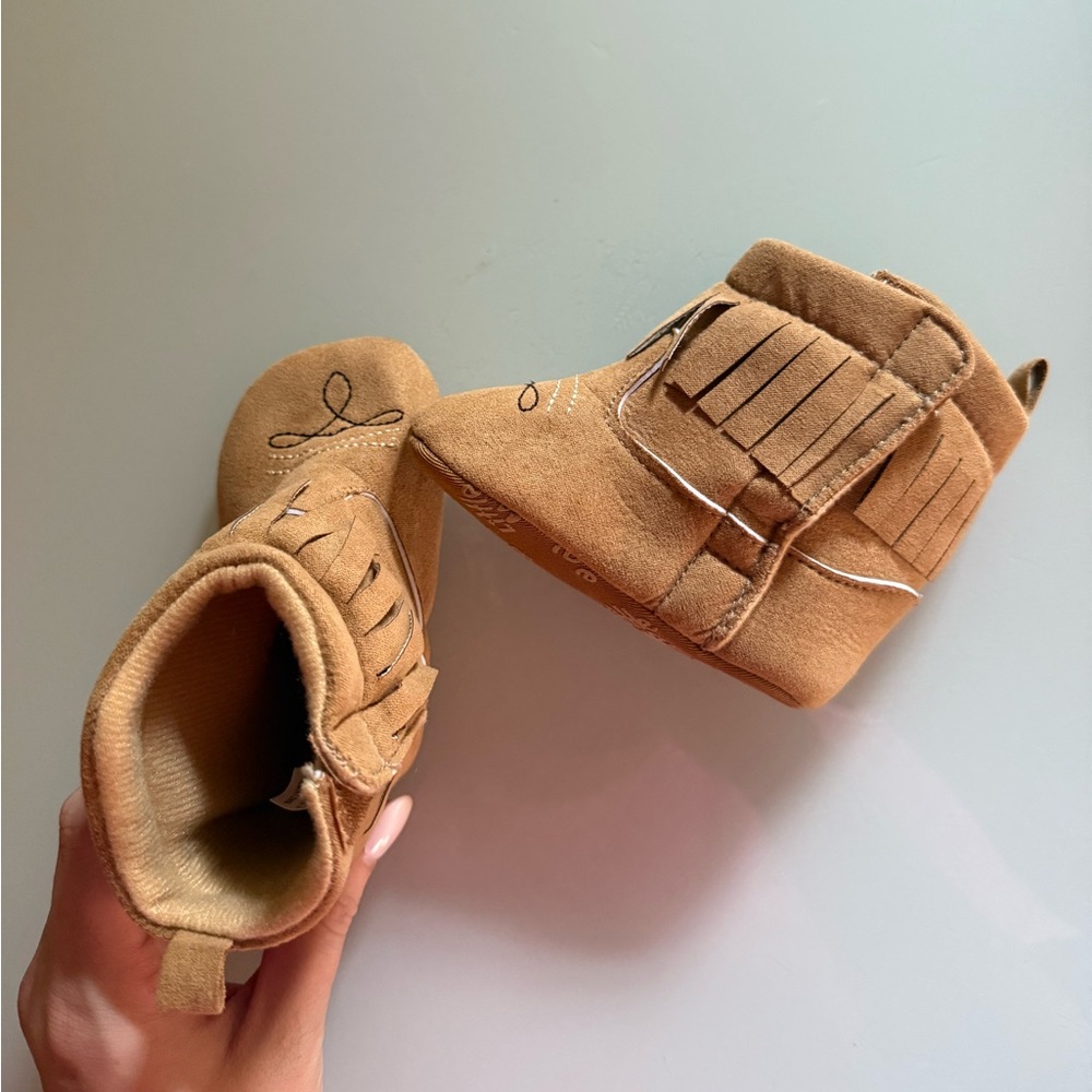 BABY BOOTS